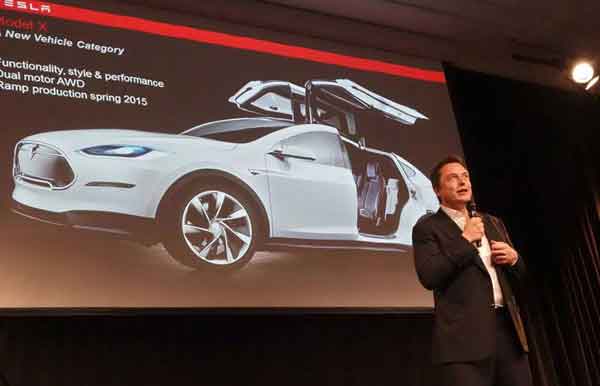 Elon Musk promises driverless cars by the summer - Telematics.com